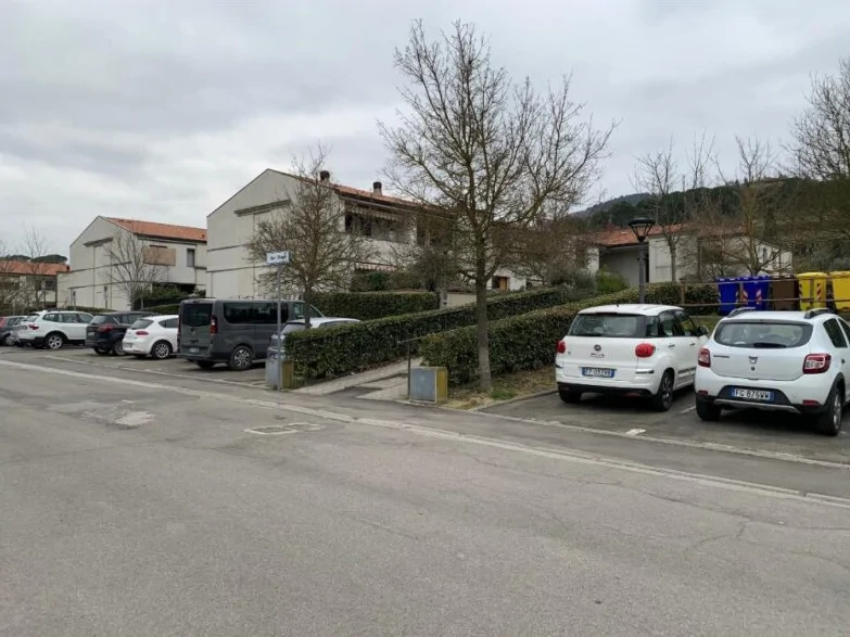 Appartamento con cantina e box auto in condominio a Dicomano