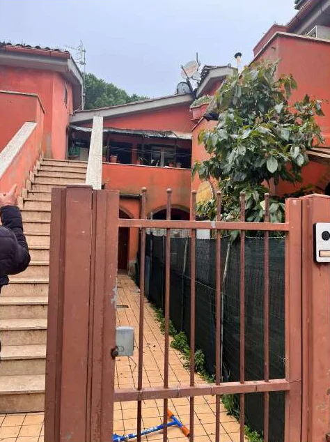 Appartamento al piano primo in Loc. Pancole, Scansano