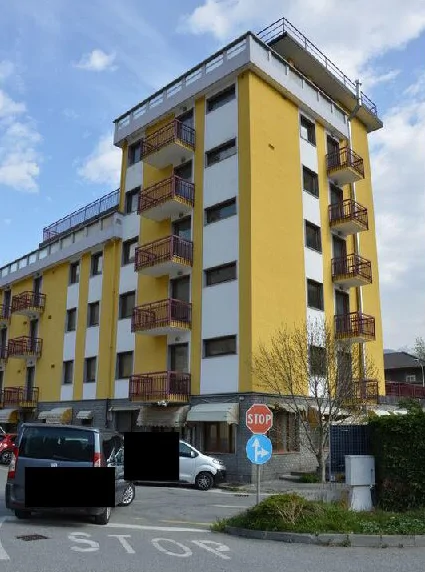 Ristorante a Verrès, Via Stazione, 563 mq