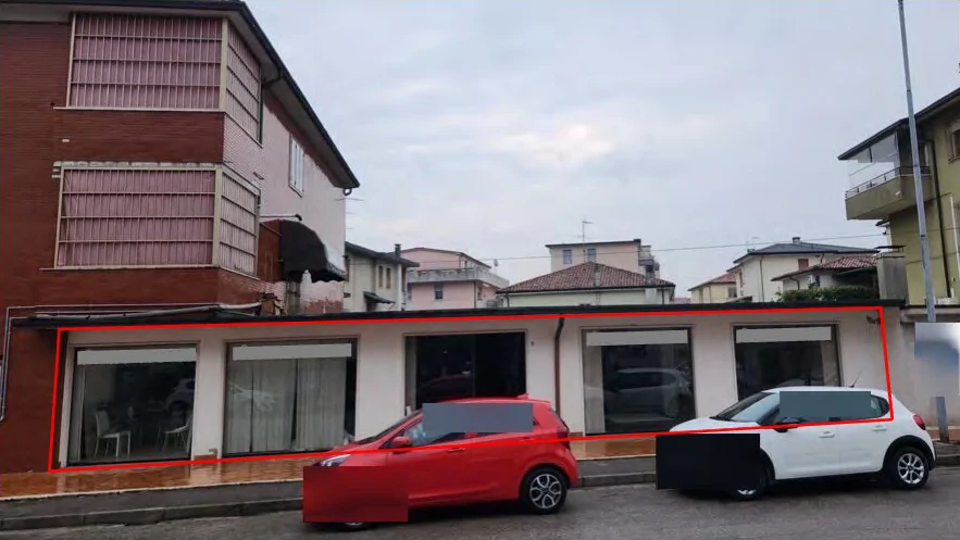 Negozio in Via Pola 6, Vicenza