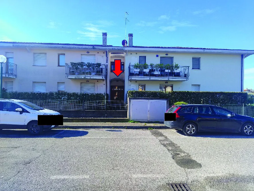 Appartamento al piano terra con garage e cantina in Residence Le Rose