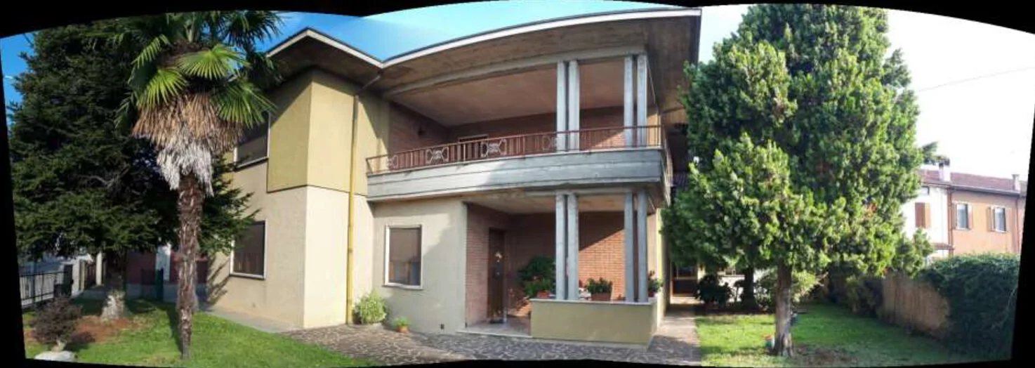 Compendio immobiliare in Breganze con abitazione, rustico e terreni
