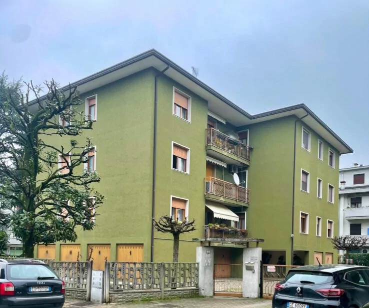 Appartamento al 2° piano con garage e scoperto comune a Gardigiano