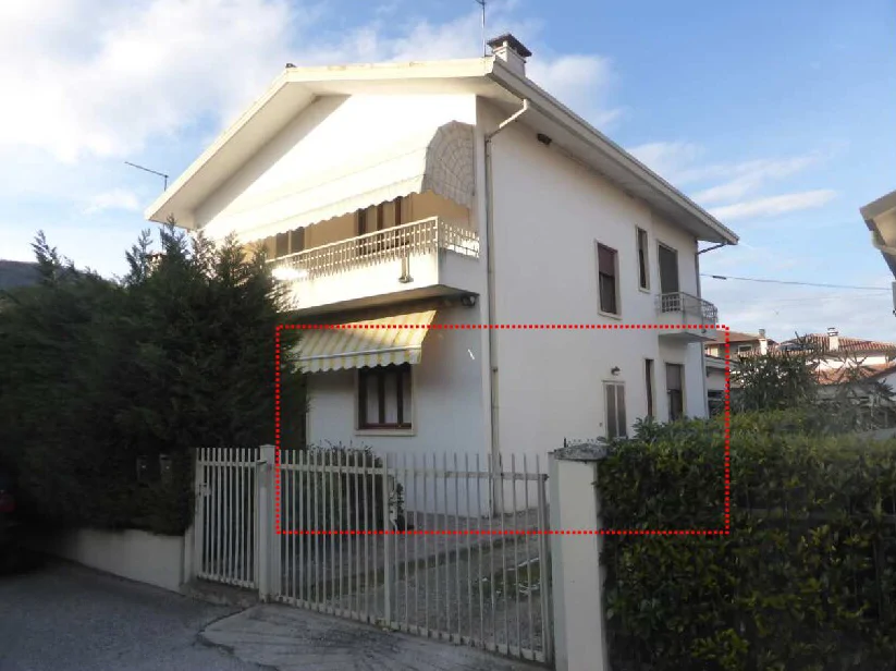 Appartamento al piano terra con garage e cantina in Longare