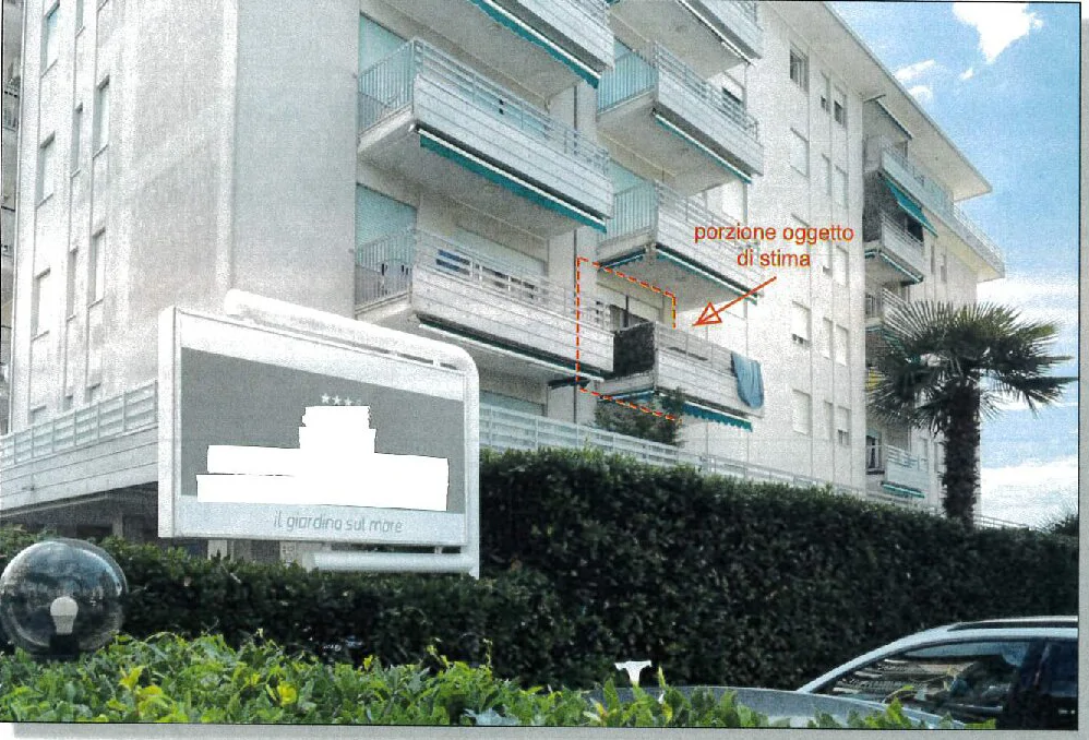 Appartamento al secondo piano con due terrazzi a Jesolo Lido