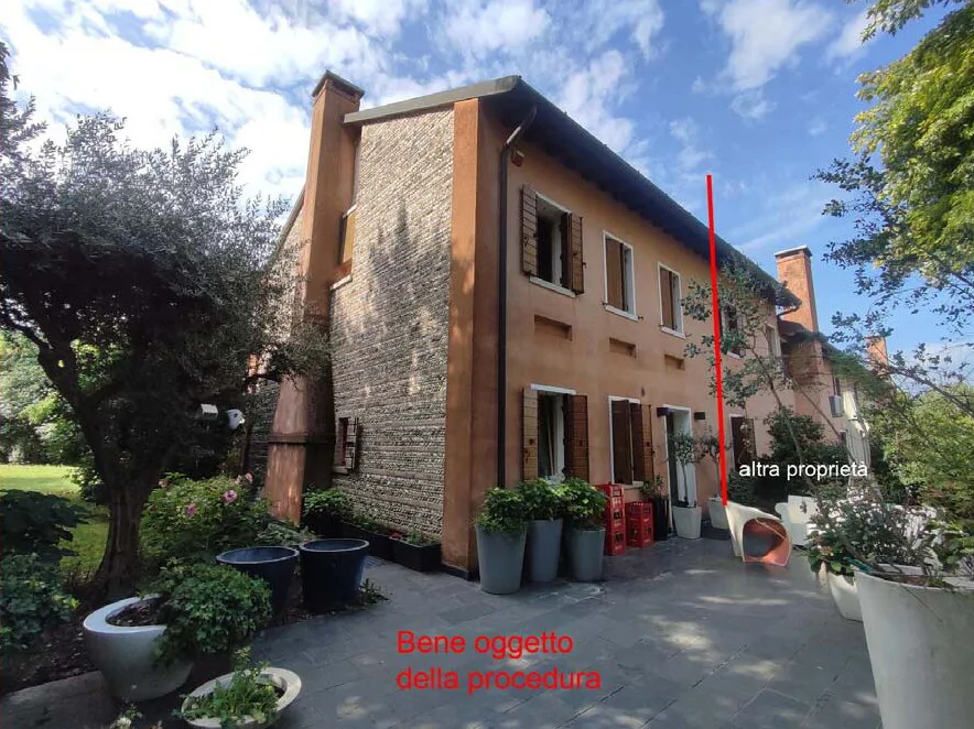 Abitazione terra-cielo con garage e scoperto a Villorba