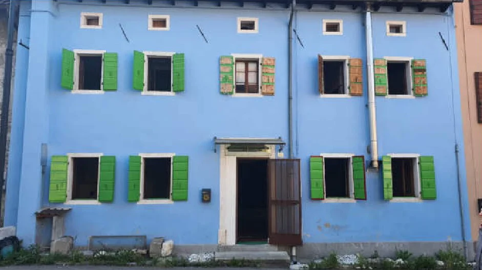 Antica casa ristrutturata con parcheggi a Borsoi