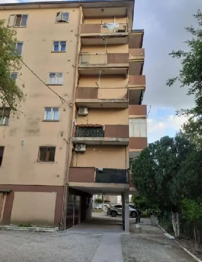 Appartamento al quinto piano con garage al piano terra in condominio Edera - 002