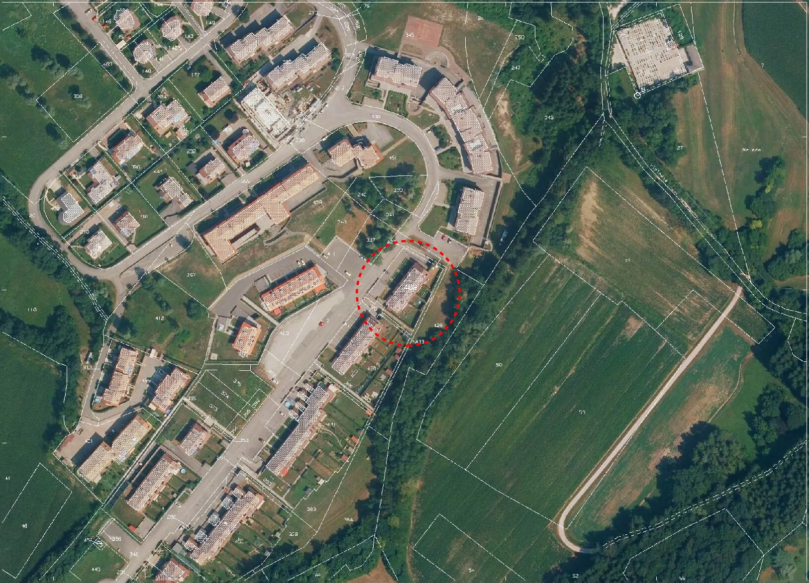 Appartamento con posto auto e autorimessa a Belluno