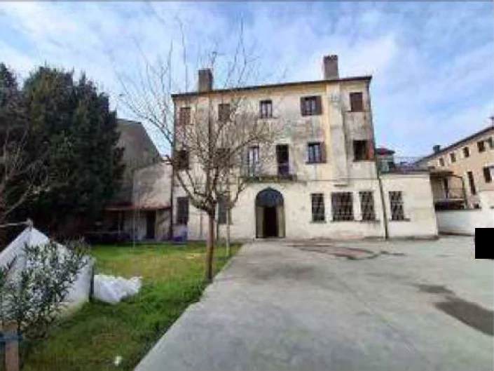 Complesso immobiliare educativo-assistenziale in Badia Polesine