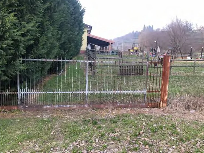Agrigelateria con portici e terreni agricoli in Palazzolo di Sona