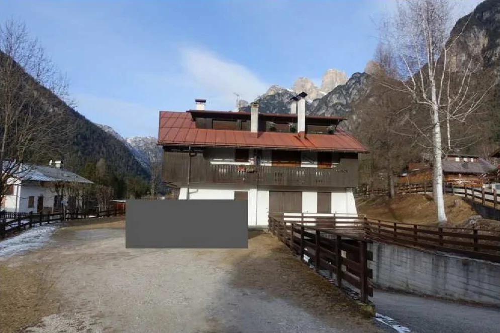 Quota di 1/2 di abitazione con posto auto ad Auronzo di Cadore
