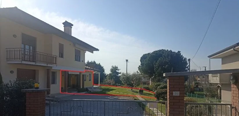 Porzione di bifamiliare con autorimessa e corte esclusiva a Breganze
