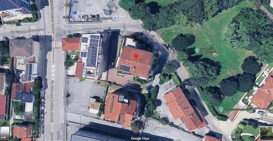 Appartamento tricamere con soffitta, autorimessa e posto auto a Vicenza