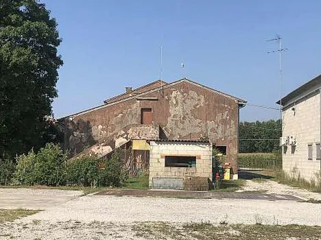 Fabbricato residenziale/agricolo con terreno a Cittadella