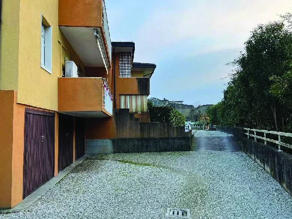 Appartamento con giardino, magazzino e garage a Treviso